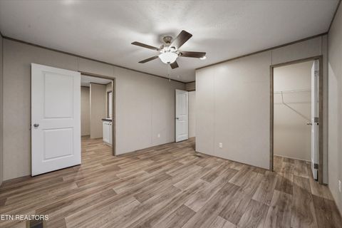 Tiny photo for 400 Park St, Athens, TN 37303 (MLS # 1332403)