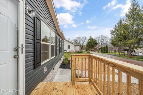 Tiny photo for 400 Park St, Athens, TN 37303 (MLS # 1332403)