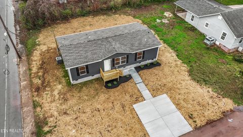 Tiny photo for 400 Park St, Athens, TN 37303 (MLS # 1332403)