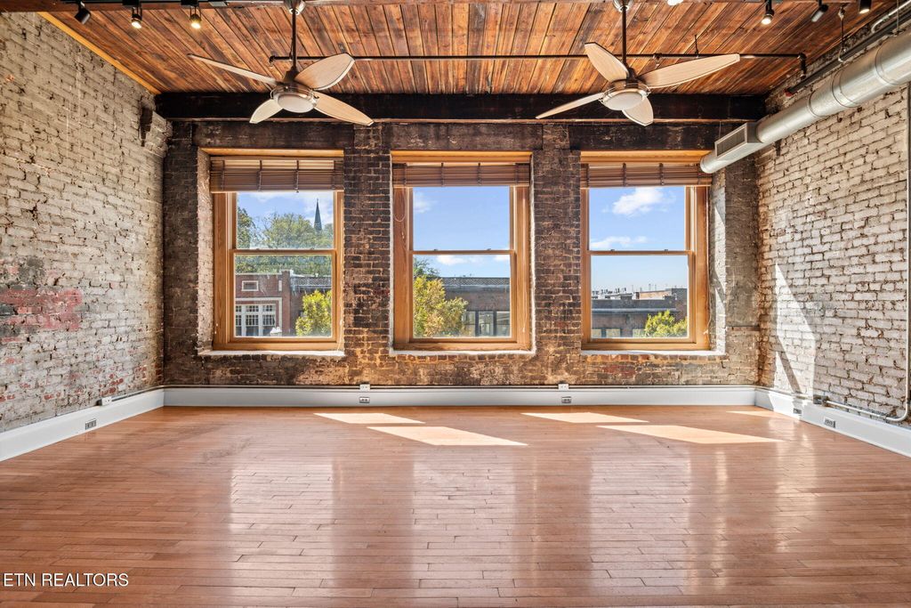 Photo of 100 S Gay St #202, Knoxville, TN 37902 (MLS # 1319717)