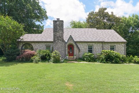 Photo of 5804 Green Valley Drive, Knoxville, TN 37914 (MLS # 1305271)