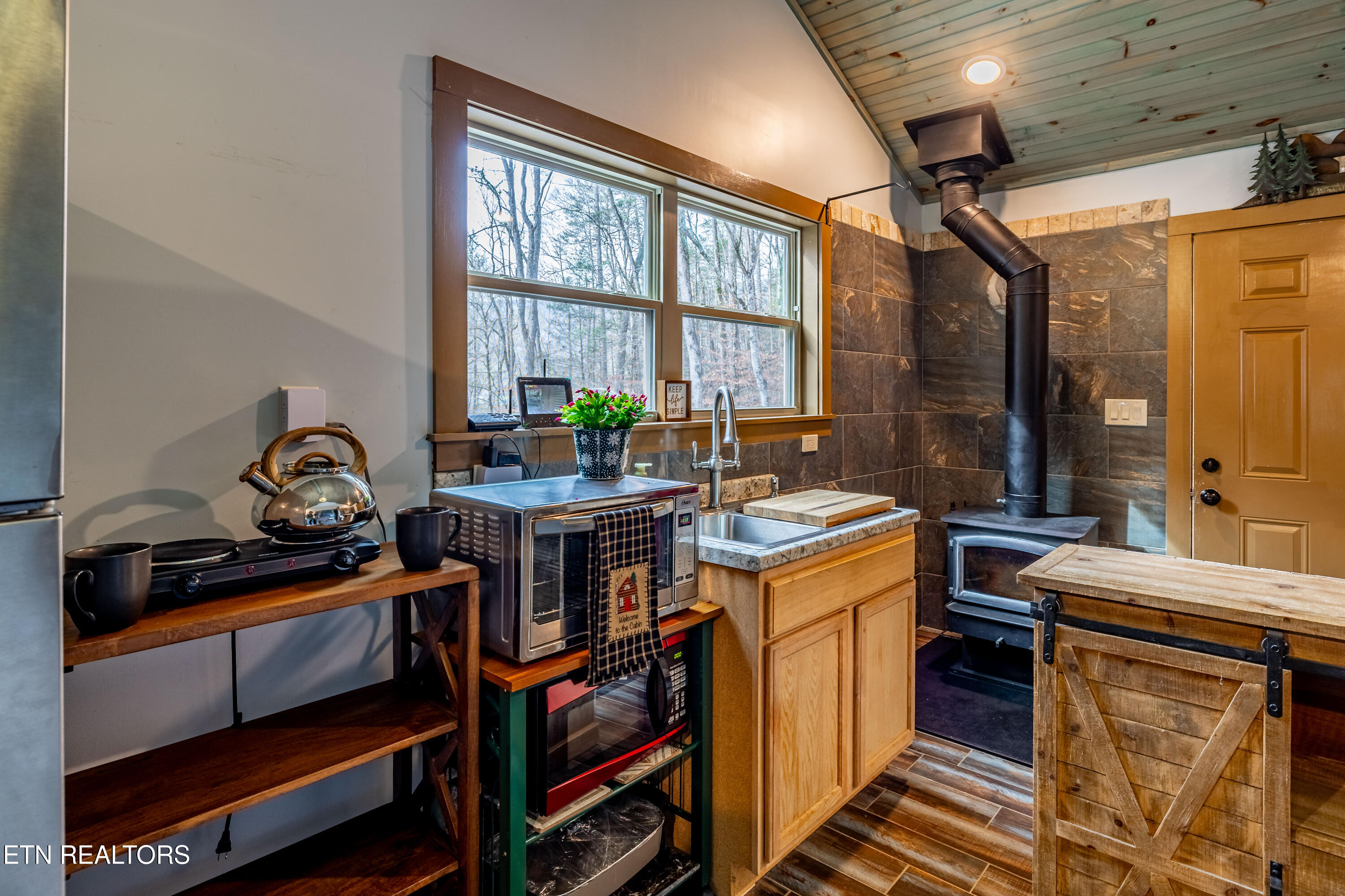 5909 Old Walland Hwy