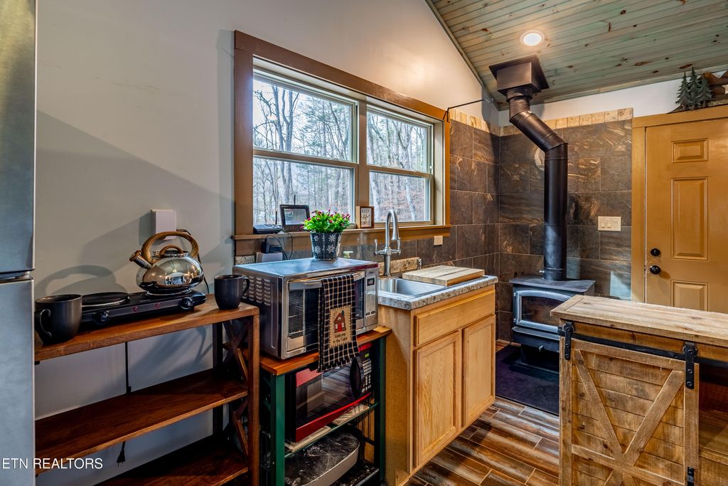 Photo of 5909 Old Walland Hwy, Walland, TN 37886 (MLS # 1323250)