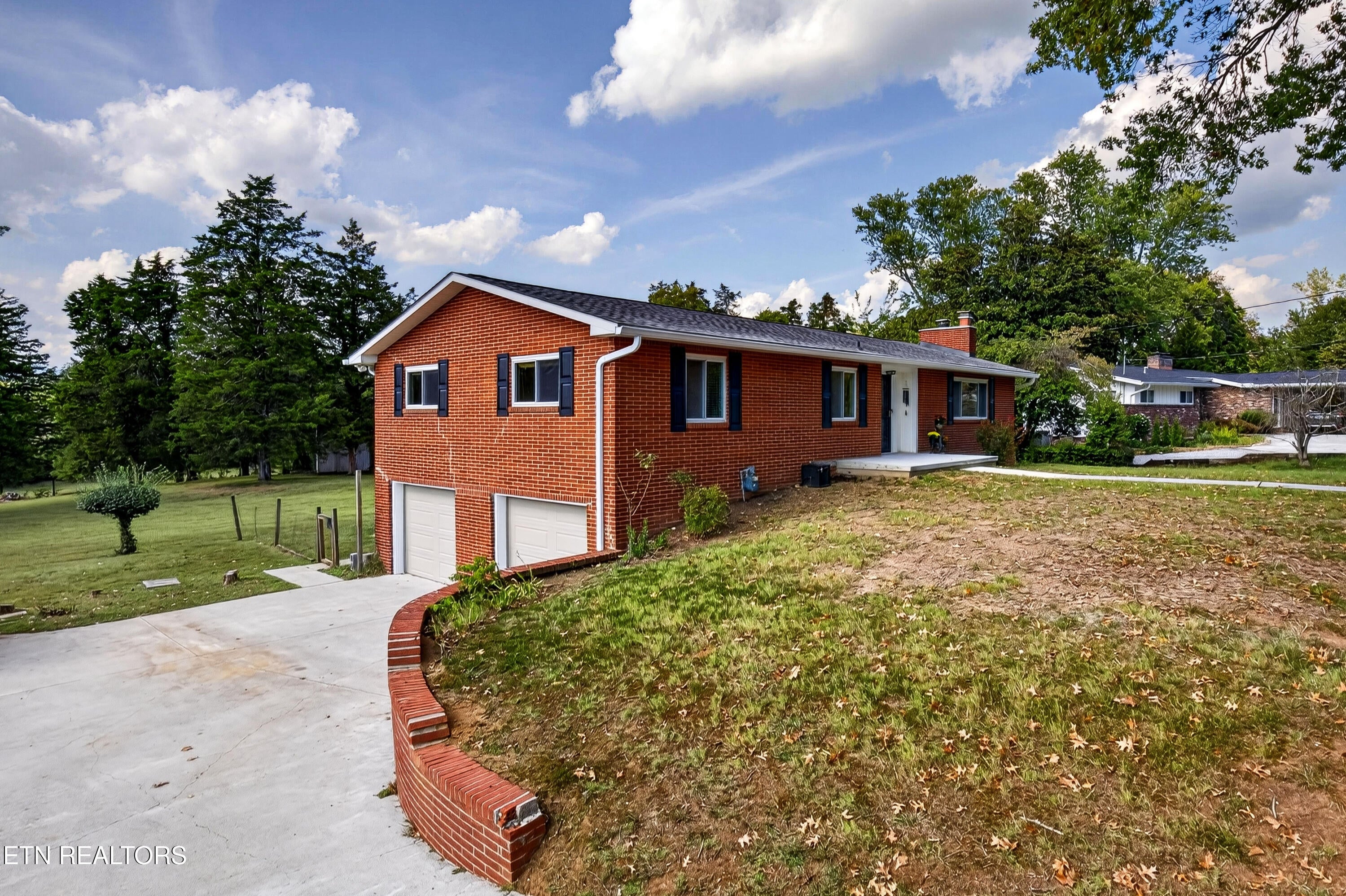 106 Dartmouth Circle