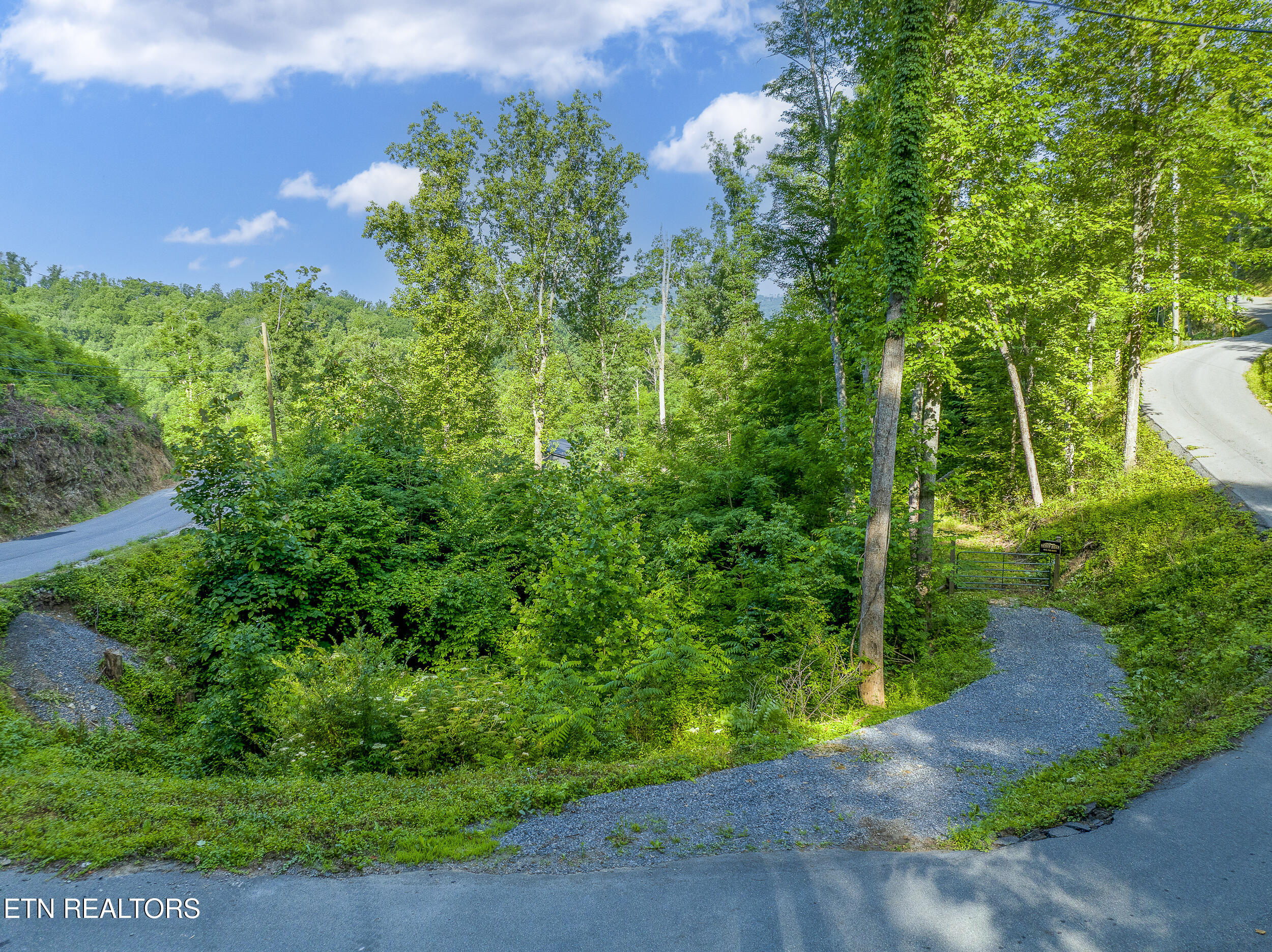 628 Loop Rd