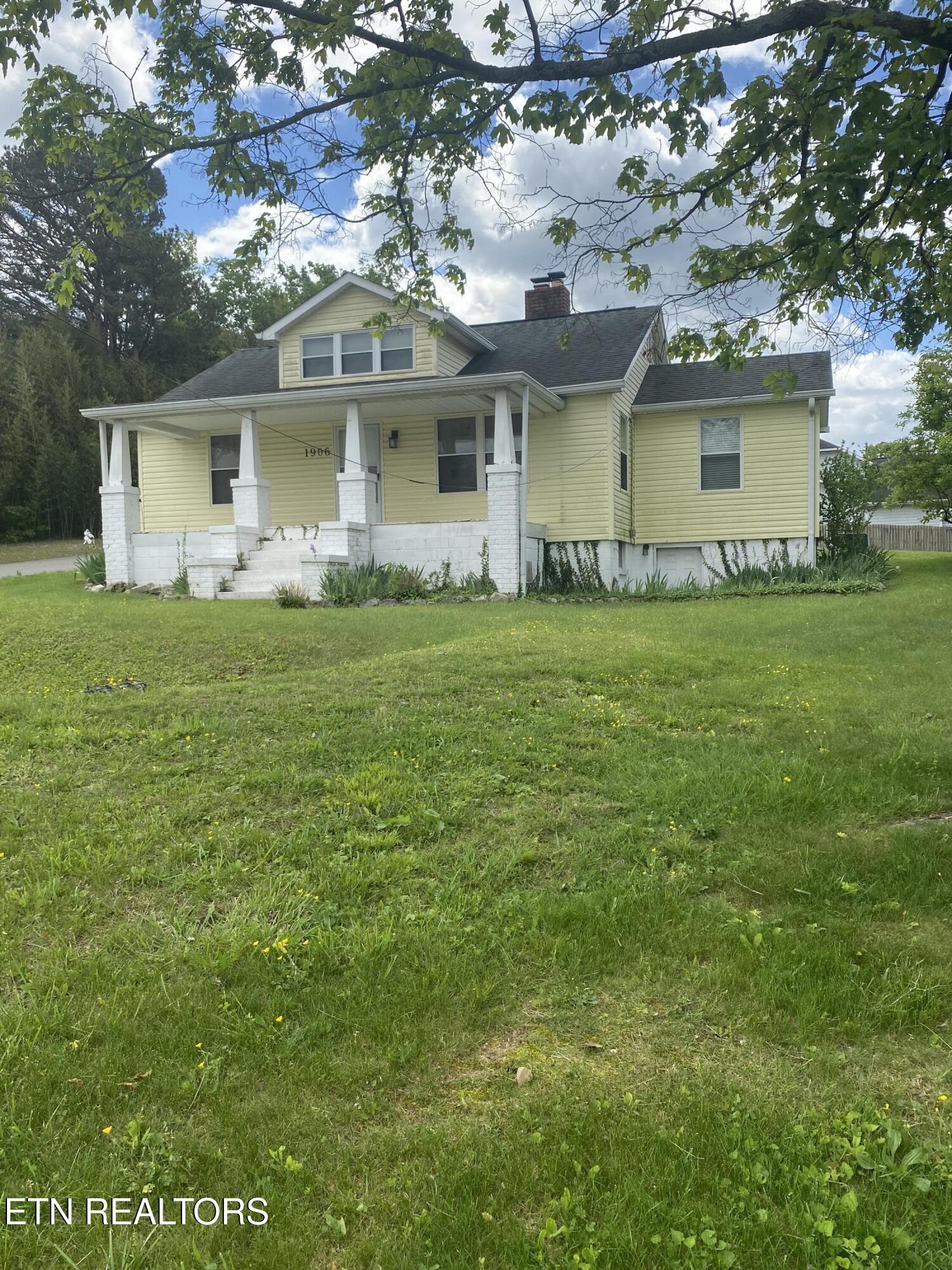 1906 W Lamar Alexander Pkwy