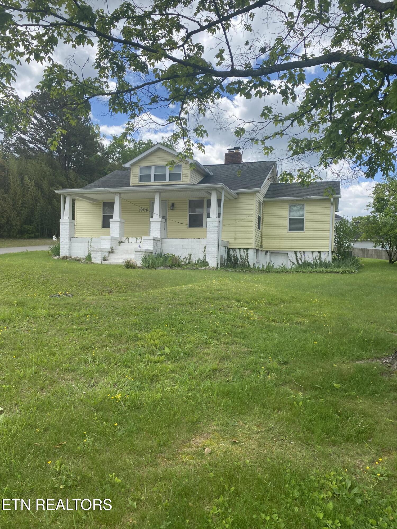1906 W Lamar Alexander Pkwy