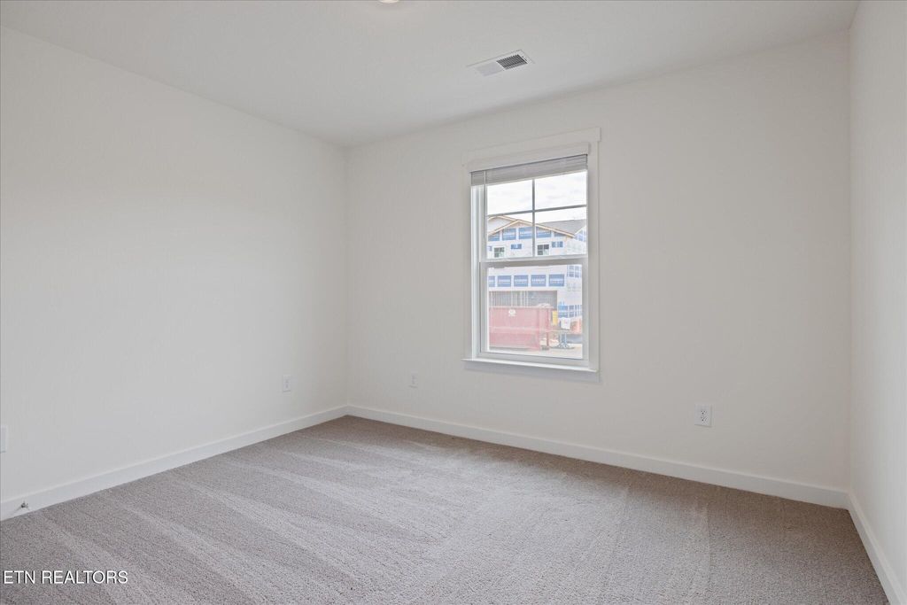 Photo of 197 N Rolling Meadows Drive Ln, Harriman, TN 37748 (MLS # 1309236)