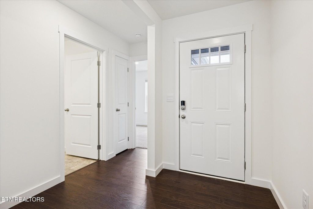 Photo of 197 N Rolling Meadows Drive Ln, Harriman, TN 37748 (MLS # 1309236)