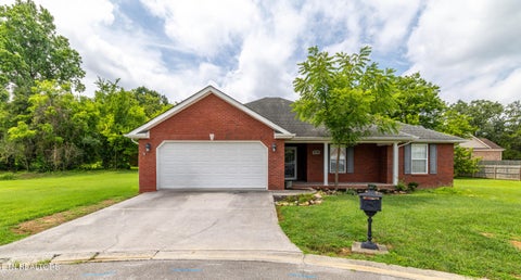 Tiny photo for 801 Colonial Estates Way, Knoxville, TN 37920 (MLS # 1350104)