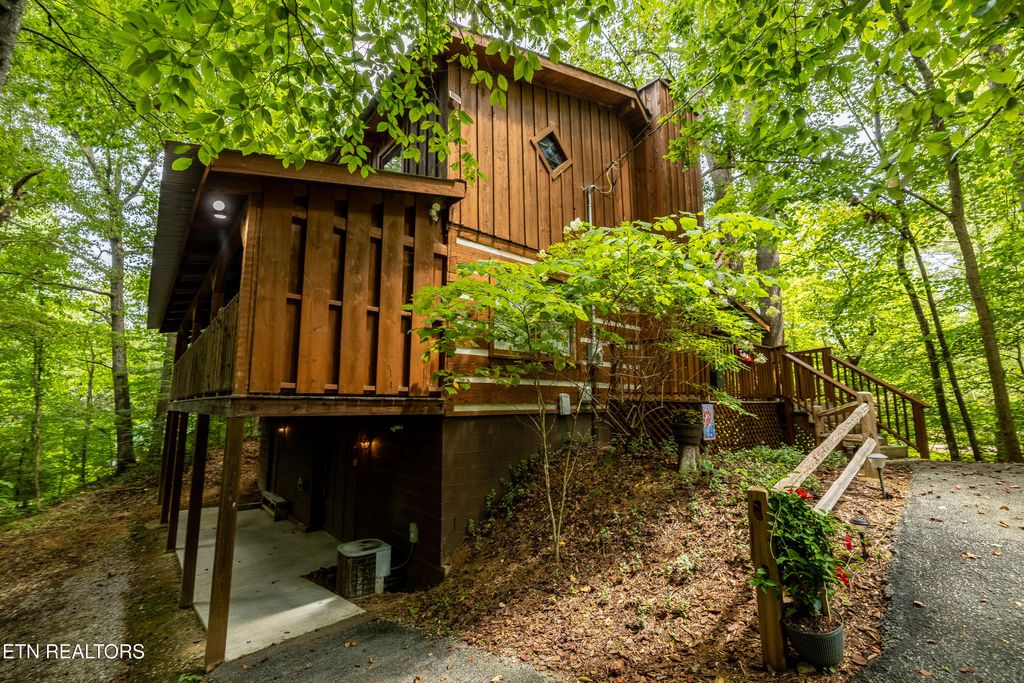 Photo of 108 Timberwinds Way, Townsend, TN 37882 (MLS # 1307637)