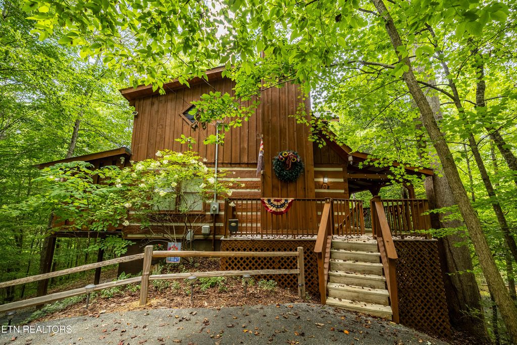 Photo of 108 Timberwinds Way, Townsend, TN 37882 (MLS # 1307637)