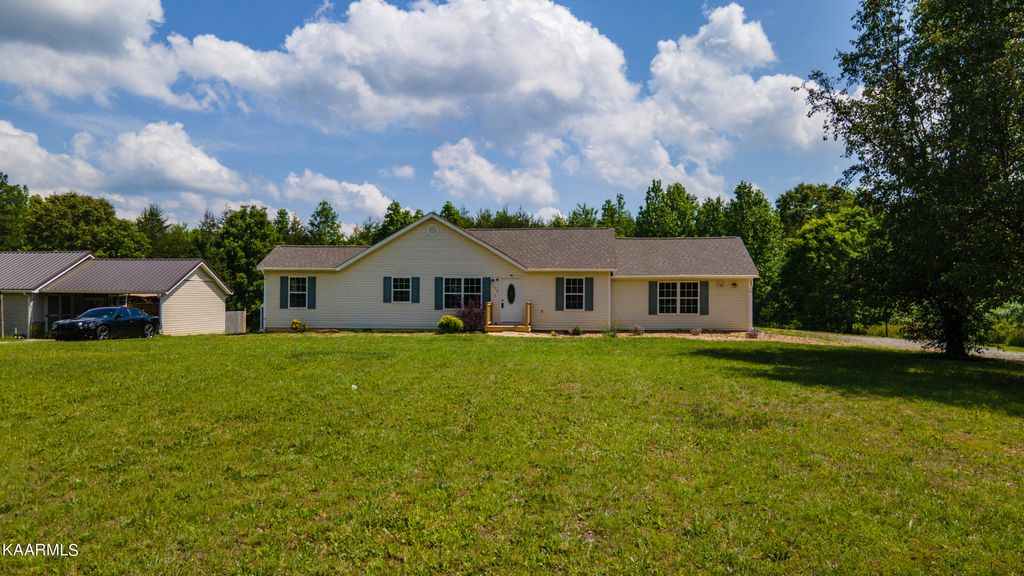 Photo of 132 Jd Farm Road Rd, Tellico Plains, TN 37385 (MLS # 1227368)