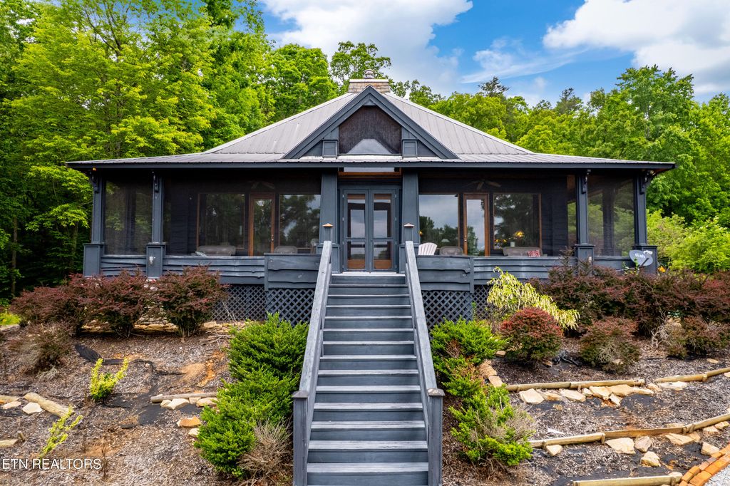 Photo of 1139 Reagan Valley Rd Rd, Tellico Plains, TN 37385 (MLS # 1305196)