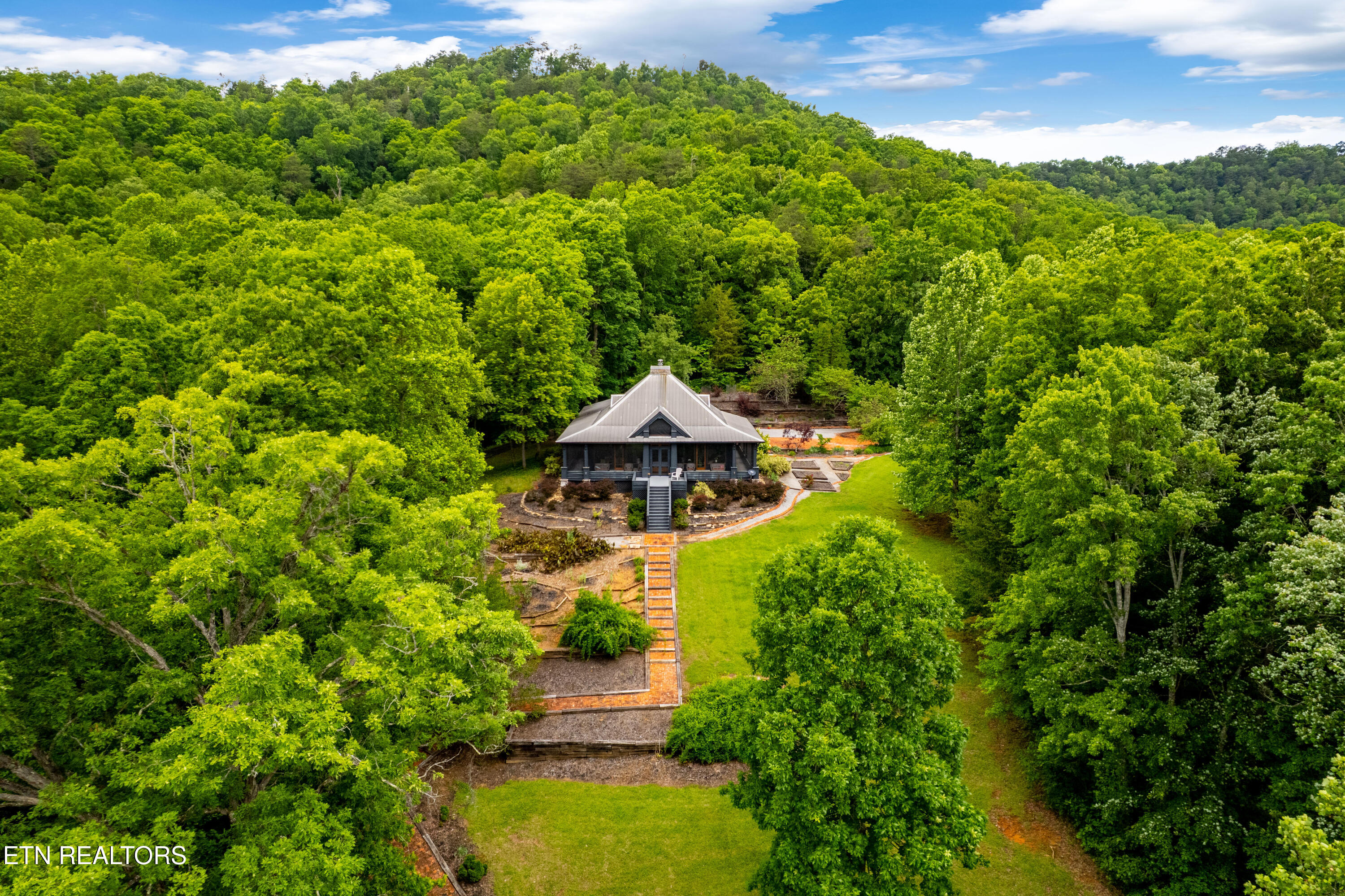 1139 Reagan Valley Rd