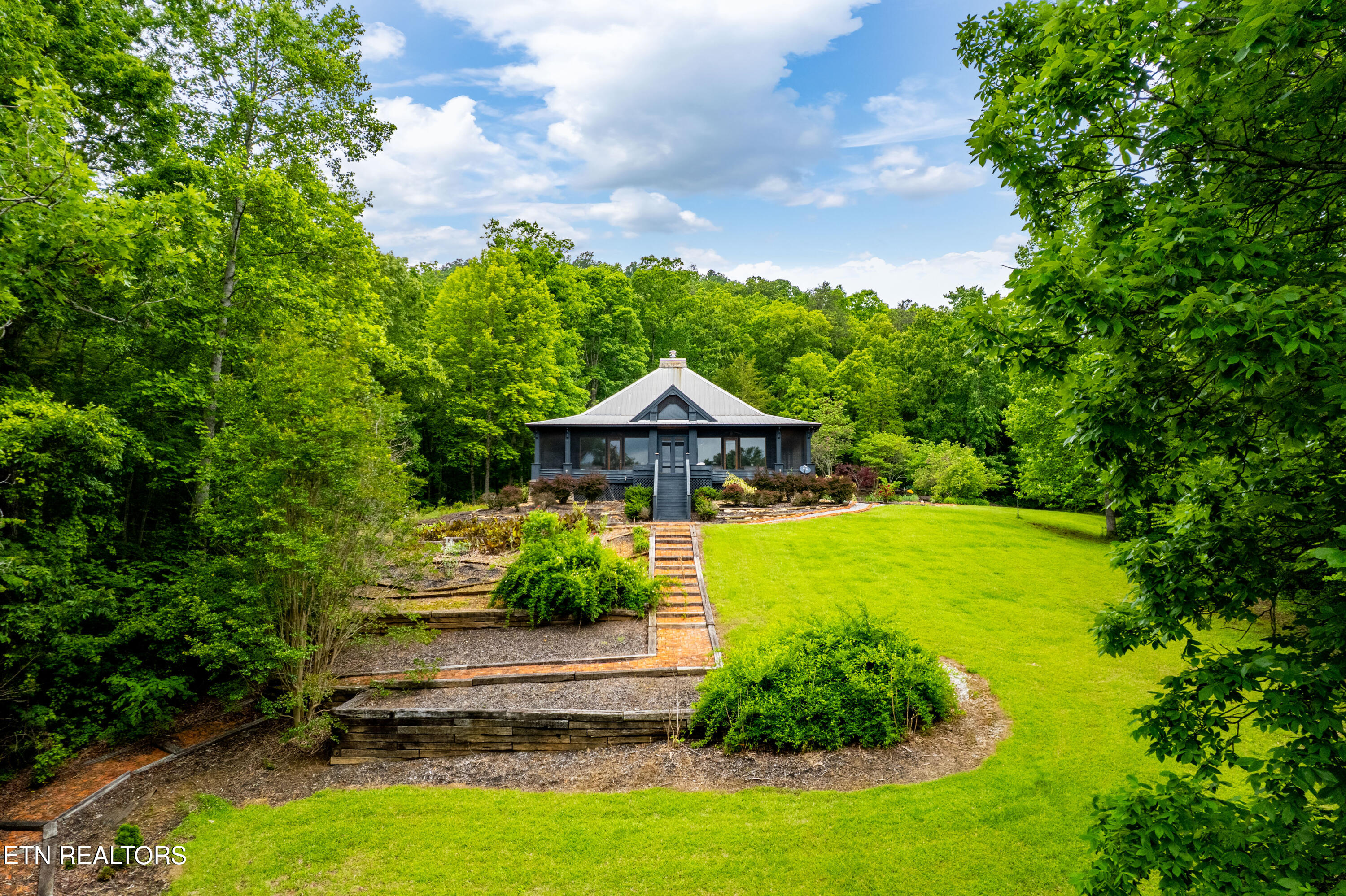 1139 Reagan Valley Rd