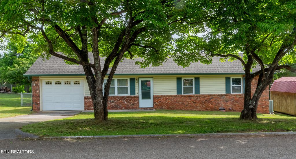 Photo of 5808 Mondale Rd, Knoxville, TN 37912 (MLS # 1342767)