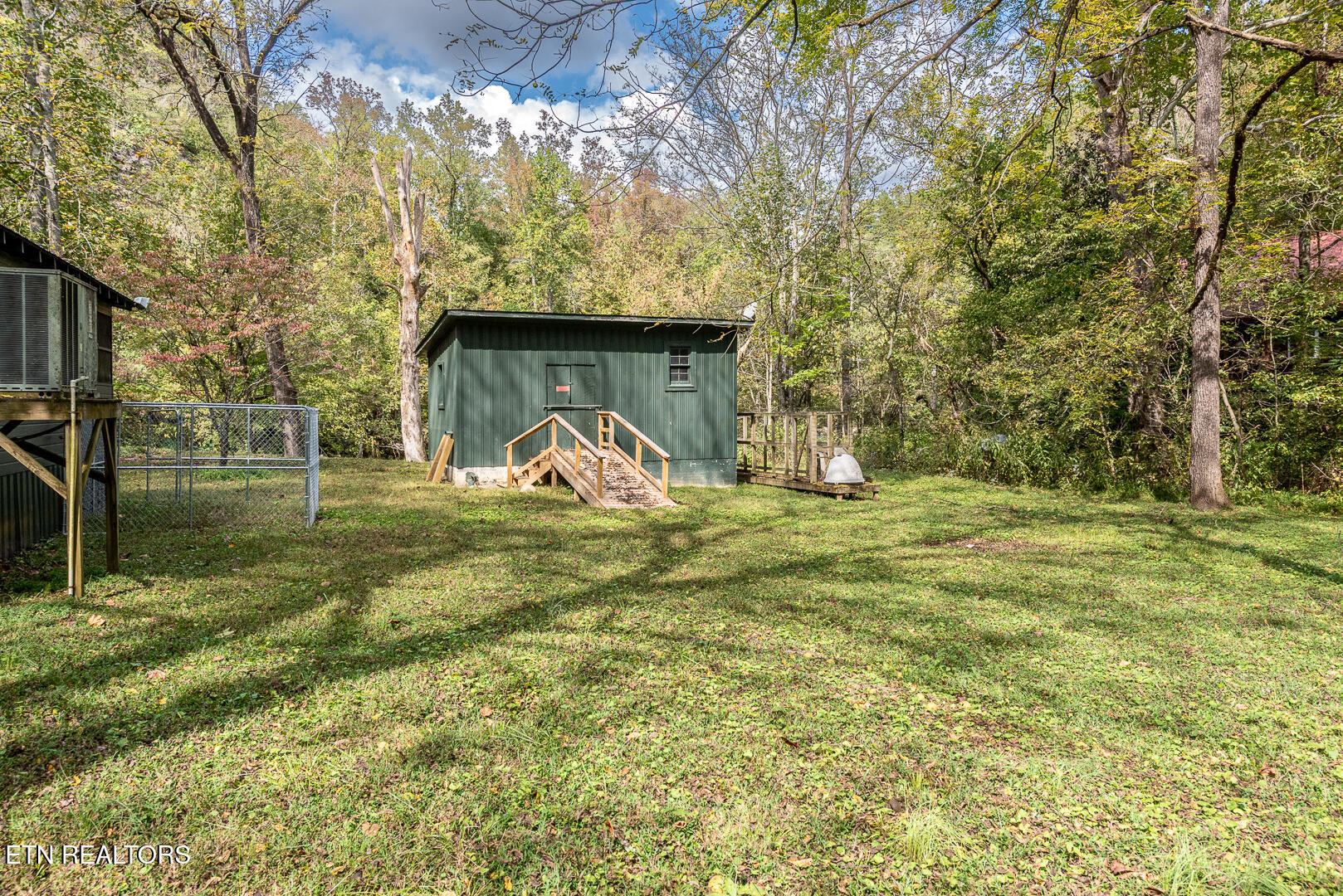 6806 Walnut Loop Rd