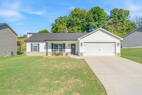 Photo of 5519 Berkley Landing Lane, Knoxville, TN 37918 (MLS # 1357409)