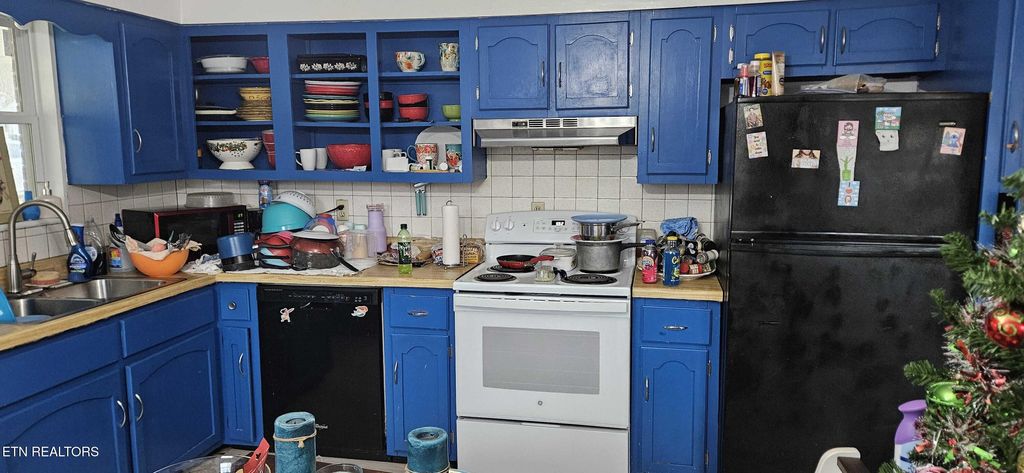 Photo of 181 Camp Ridge Rd, LaFollette, TN 37766 (MLS # 1326966)