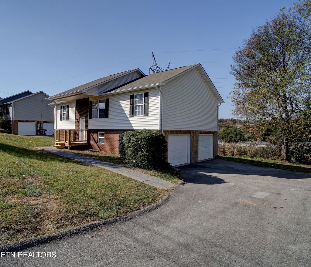 Photo of 567 Joshua Drive, Dandridge, TN 37725 (MLS # 1309751)