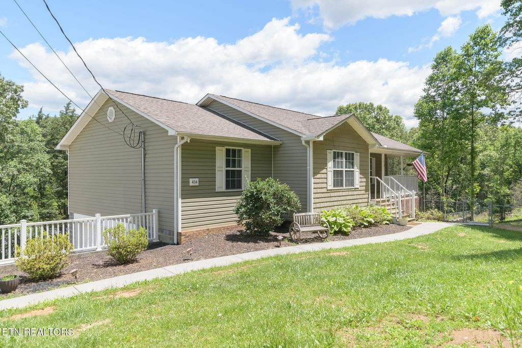 Photo of 414 Hidden Valley Rd, Clinton, TN 37716 (MLS # 1302852)