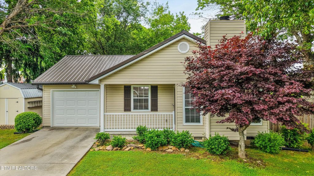 Photo of 2316 Carbury Rd #2316, Knoxville, TN 37921 (MLS # 1338964)