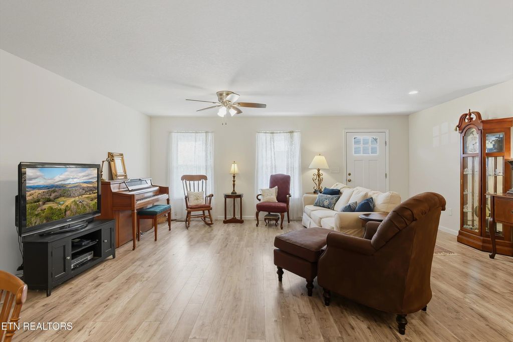 Photo of 482 Klondike Circle, Kodak, TN 37764 (MLS # 1315646)