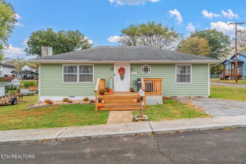 Photo of 509 Williams Street St, Sweetwater, TN 37874 (MLS # 1319634)
