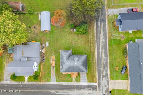 Tiny photo for 509 Williams Street St, Sweetwater, TN 37874 (MLS # 1319634)