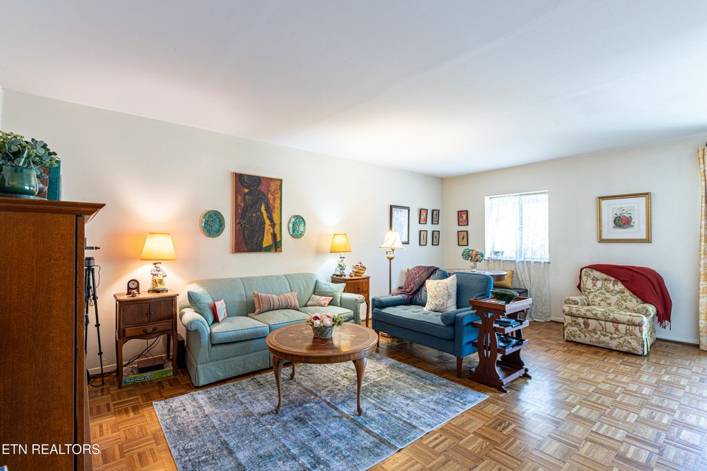 Photo of 3636 Taliluna Avenue Ave #618, Knoxville, TN 37919 (MLS # 1334823)