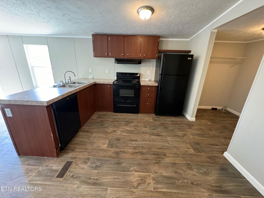 Photo of 224 Magnolia Lane, Tazewell, TN 37879 (MLS # 1260363)