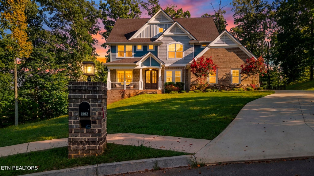 Photo of 295 Wedgewood Drive, Lenoir City, TN 37772 (MLS # 1354283)