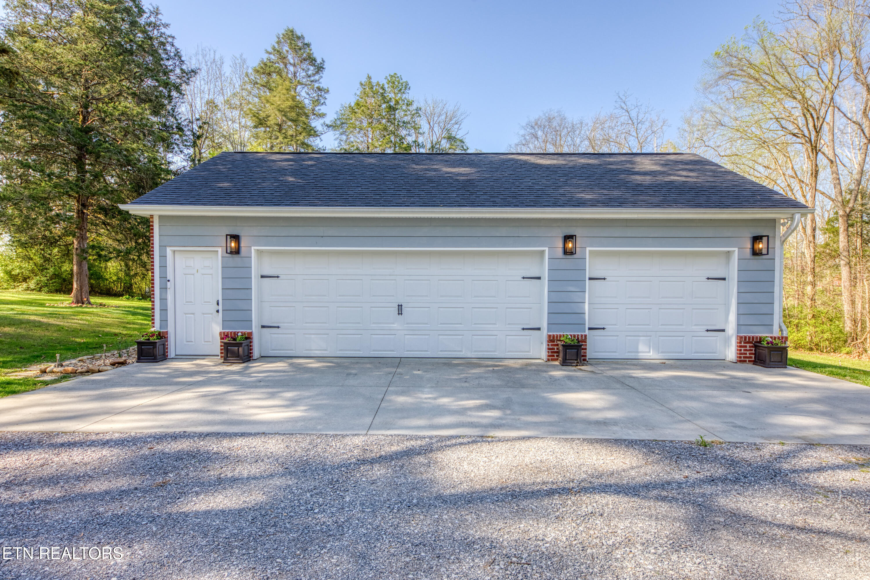 8405 Washington Pike