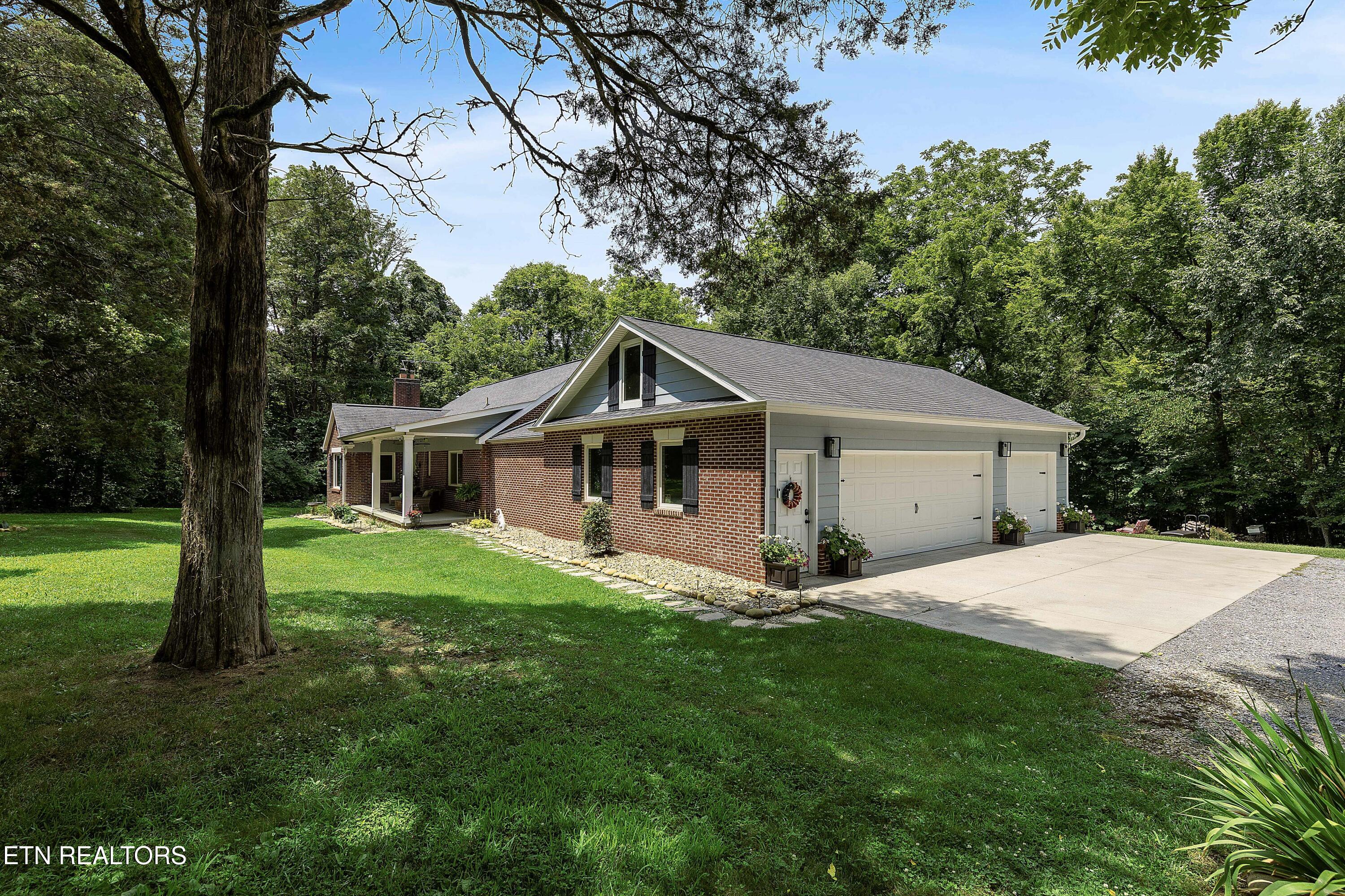 8405 Washington Pike