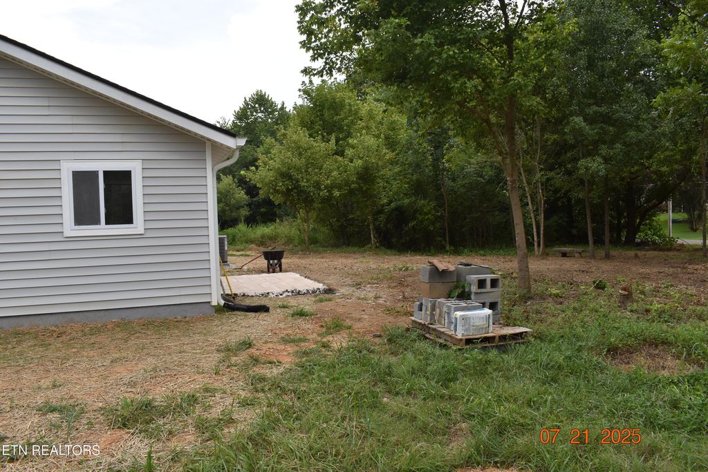 Photo of 108 Bradys Way, Harriman, TN 37748 (MLS # 1309741)