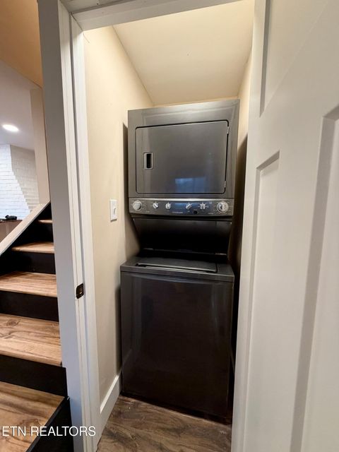 Tiny photo for 208 Mountain Rd, Luttrell, TN 37779 (MLS # 1329365)