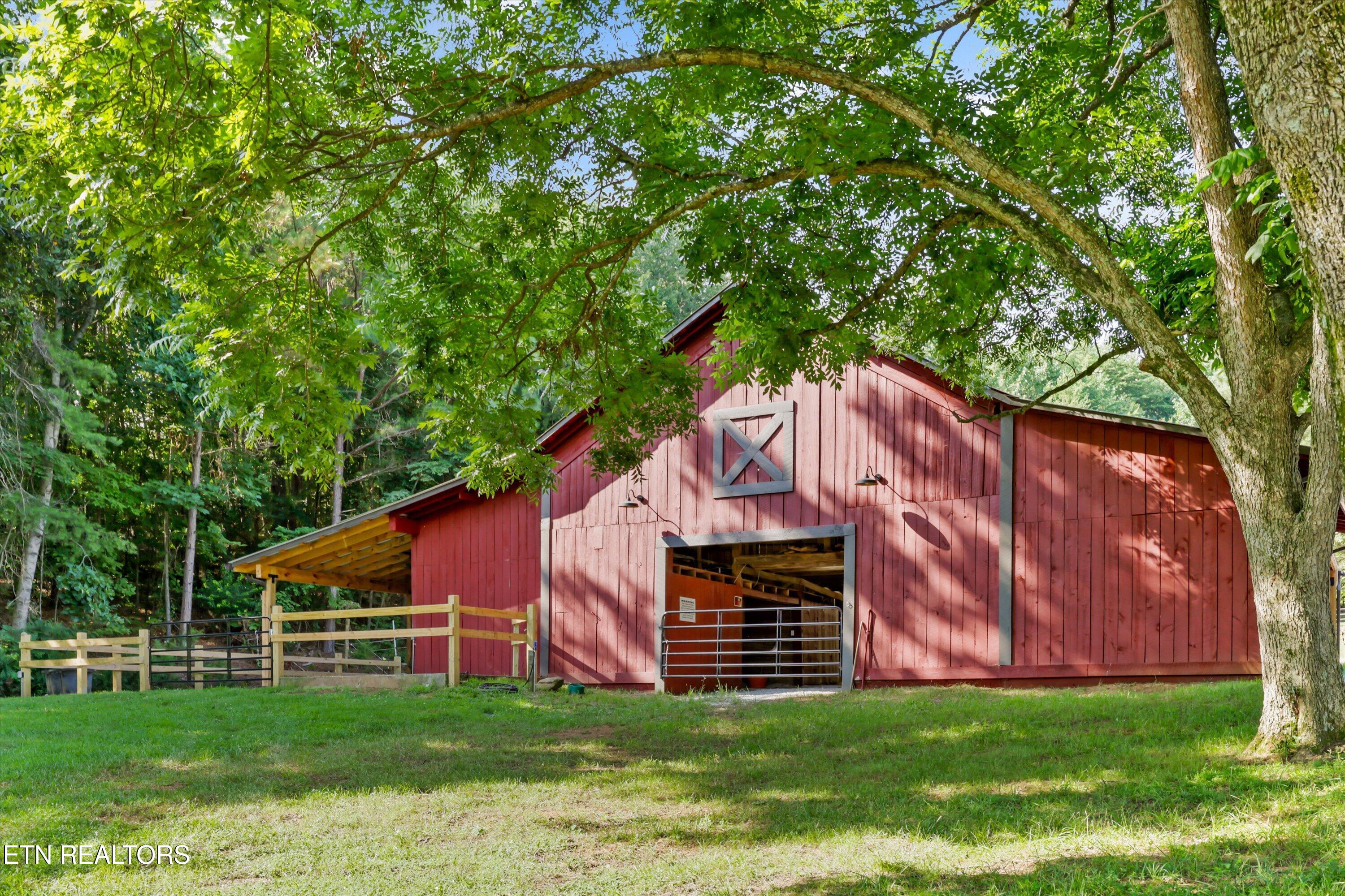 2395 Mecca Pike