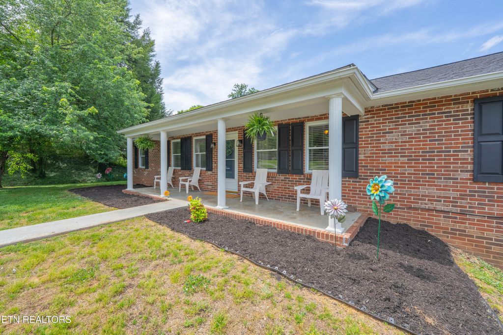Photo of 125 Bettis Lane, Kingston, TN 37763 (MLS # 1340021)