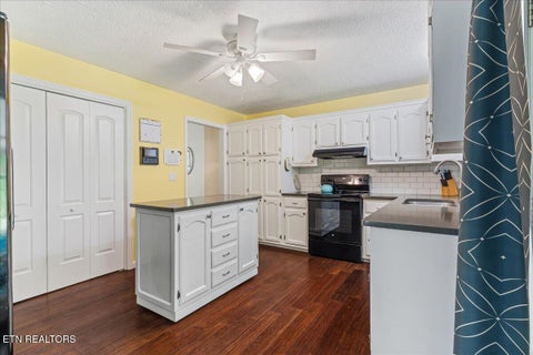 Tiny photo for 545 Edgewood Drive, Sweetwater, TN 37874 (MLS # 1359621)