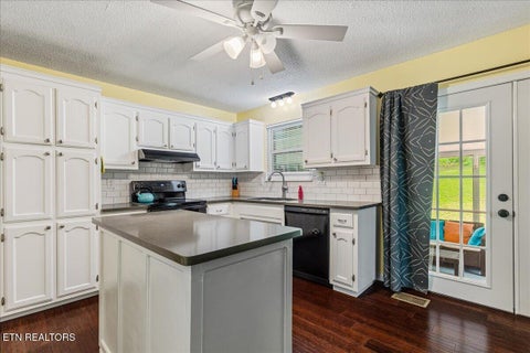 Tiny photo for 545 Edgewood Drive, Sweetwater, TN 37874 (MLS # 1359621)