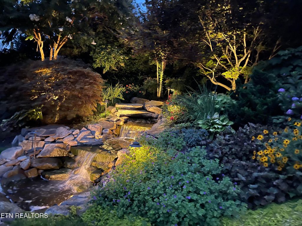 Photo of 1318 Charlottesville Blvd, Knoxville, TN 37922 (MLS # 1335114)