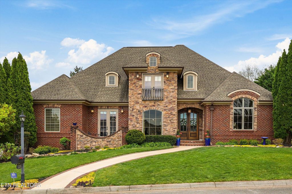 Photo of 1318 Charlottesville Blvd, Knoxville, TN 37922 (MLS # 1335114)