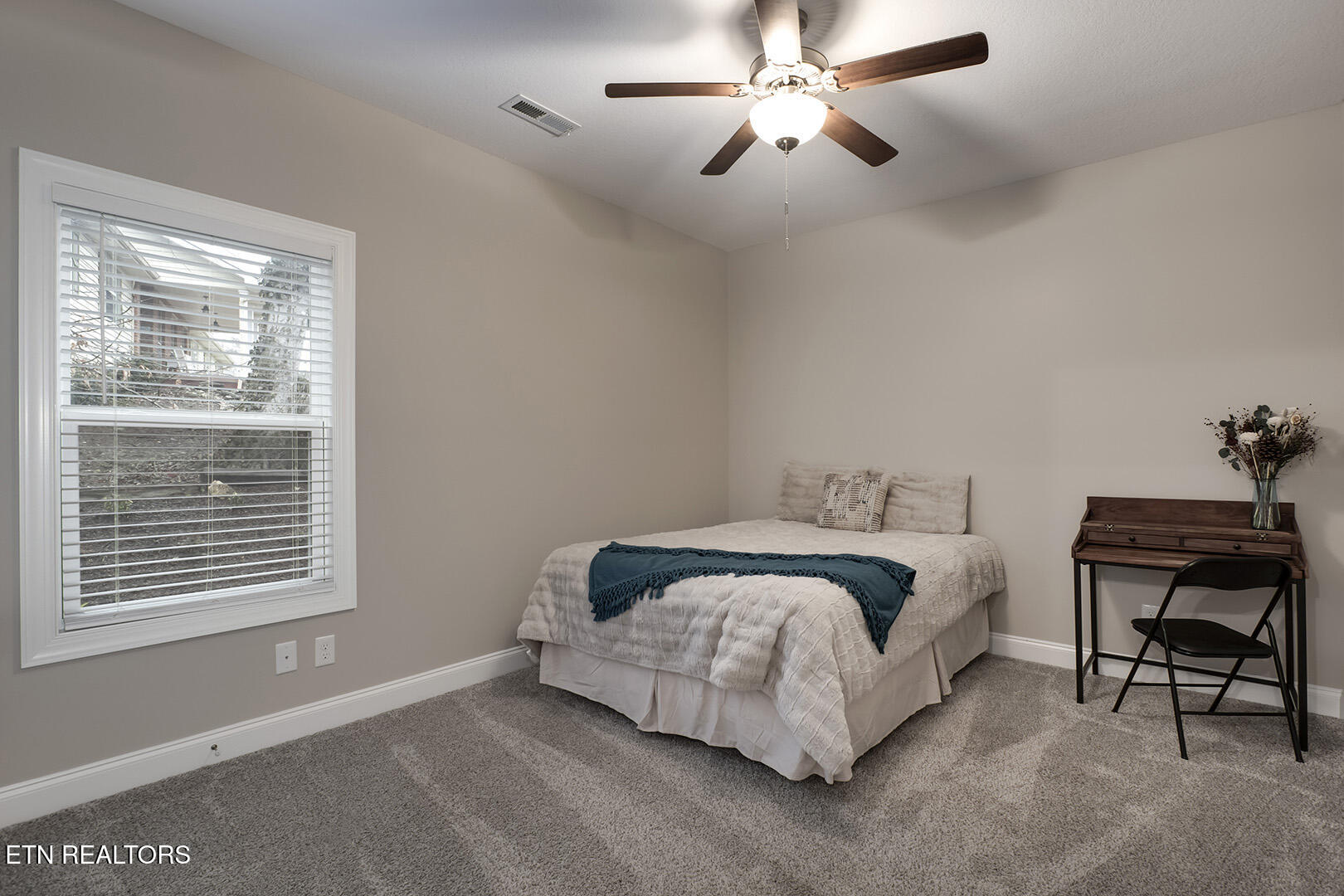 Loudon, Tennessee 37774, United States, 3 Bedrooms Bedrooms, ,3 BathroomsBathrooms,Residential,Pending,3551