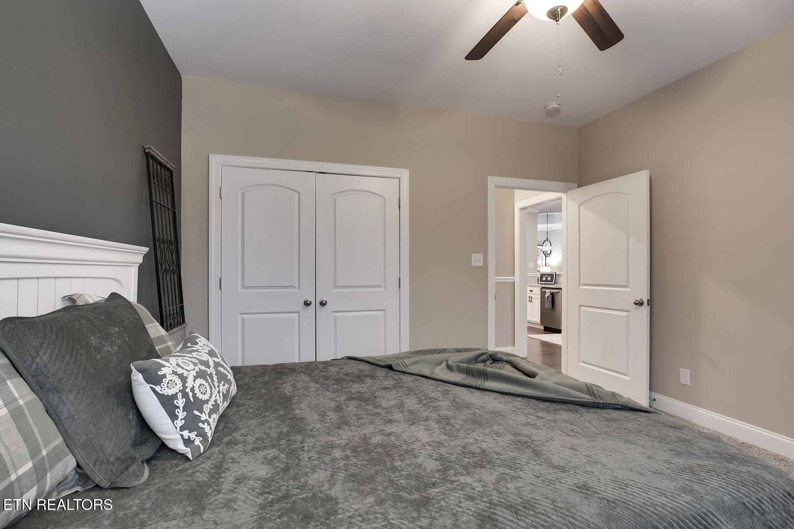 Loudon, Tennessee 37774, United States, 3 Bedrooms Bedrooms, ,3 BathroomsBathrooms,Residential,Pending,3551