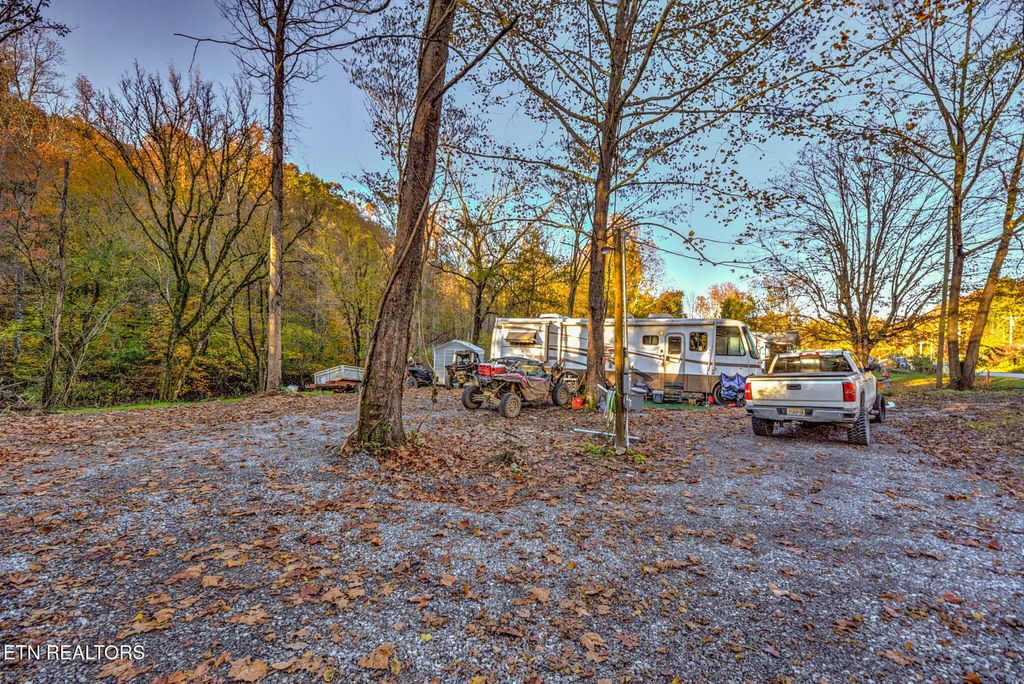 Photo of 333 Frost Bottom Rd, Oliver Springs, TN 37840 (MLS # 1320387)