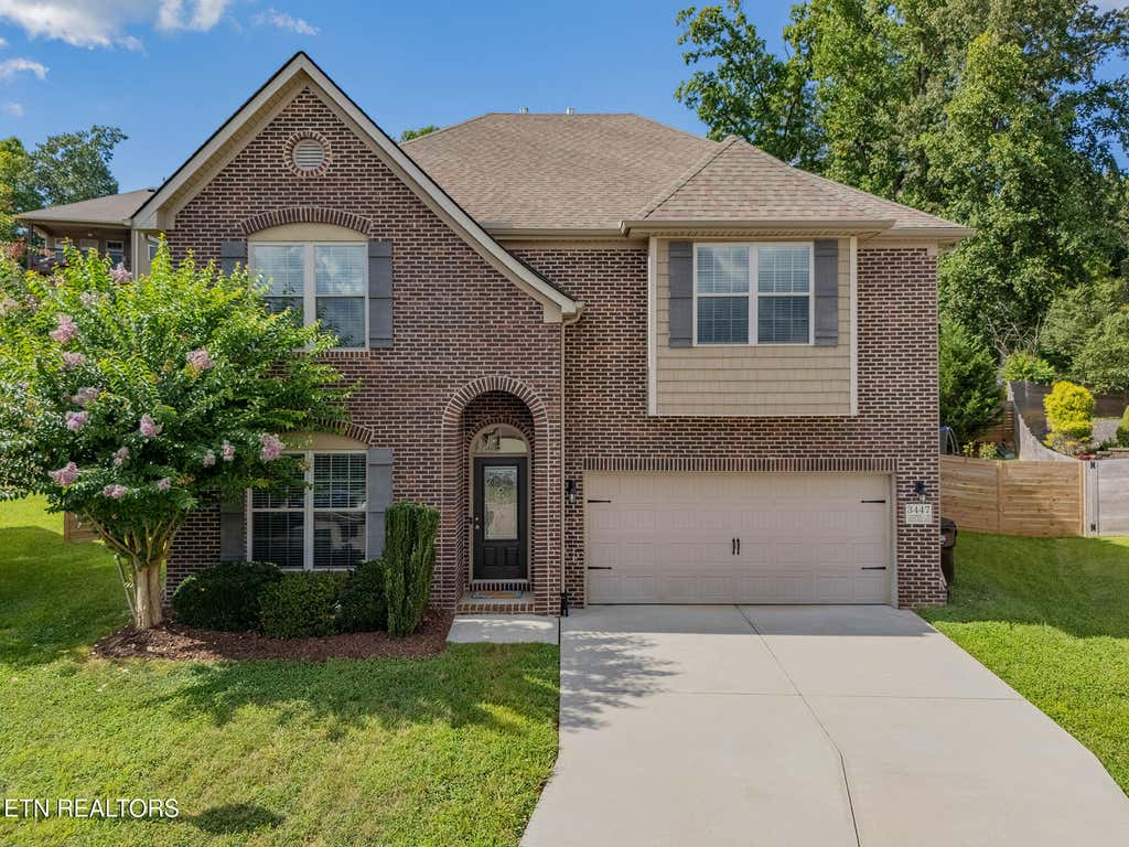 Photo of 3447 Greentree Lane, Knoxville, TN 37931 (MLS # 1350735)