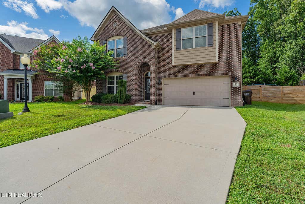 Photo of 3447 Greentree Lane, Knoxville, TN 37931 (MLS # 1350735)