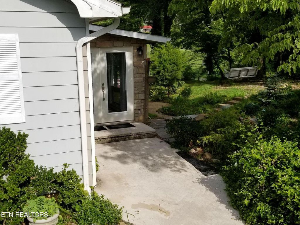 Photo of 114 Glendale Lane, Oak Ridge, TN 37830 (MLS # 1331897)