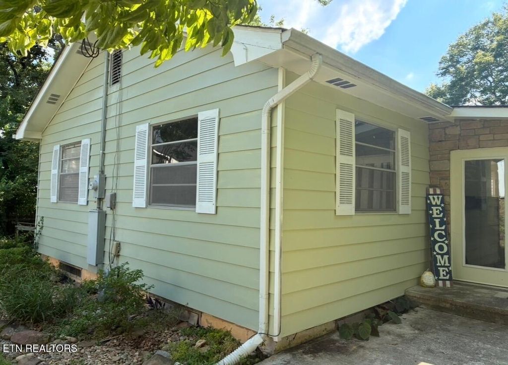 Photo of 114 Glendale Lane, Oak Ridge, TN 37830 (MLS # 1331897)